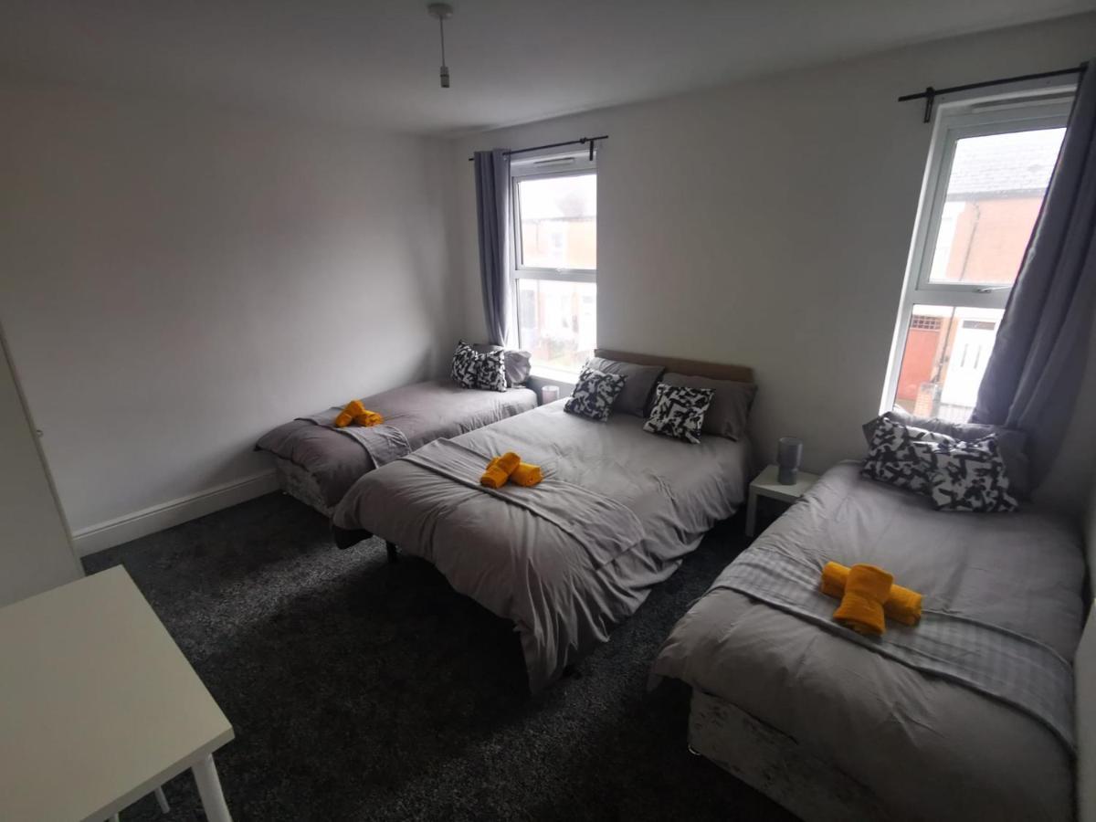 Homestay Family - Sutherland Place Derby